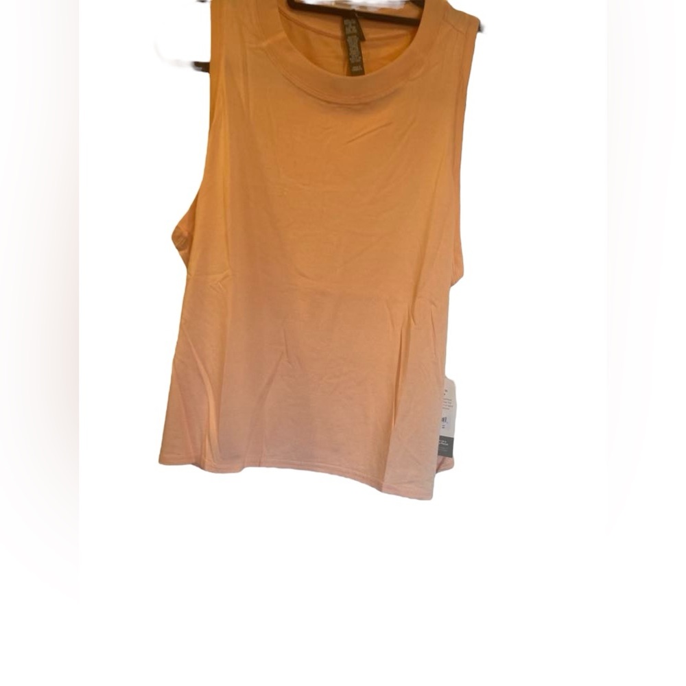 NWT Vuori energy top Size L - Picture 2 of 3